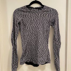 Altheta Black and White Long Sleeve Athletic Top
